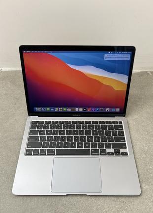 800$ MacBook Air 13" 2020 MGN63 M1 / 8 GB / 256gb SSD