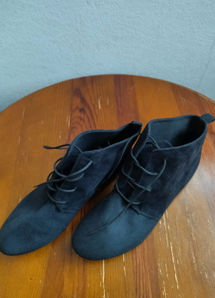 Ботинки замшевые чёрные