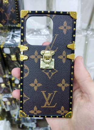 Чехол Louis Vuitton на айфон iPhone 14 Pro