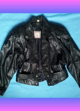 Вінтажна жіноча чорна шкіряна куртка A.D.A. в стилі 80-х 90-х