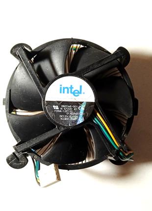Вентилятор, кулер с радиатором для процессора с медью Intel 4 Pin
