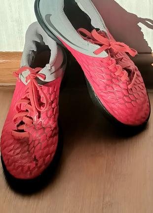 Сороконожки nike hypervenom