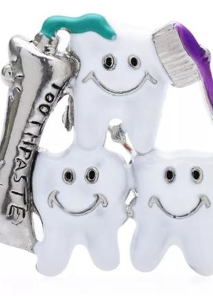 Брошь брошка зубная паста щетка зубы зубик белый металл подаро...
