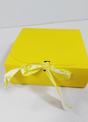 Коробка 170х170х60 мм жовта картонна
