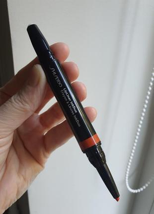 Олівець і бальзам для губ shiseido