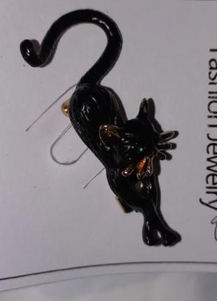 Брошь брошка значок золотистый метал черный кот кошка зеленые ...