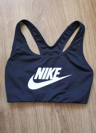 Спортивний топ із великим лого nike dri-fit