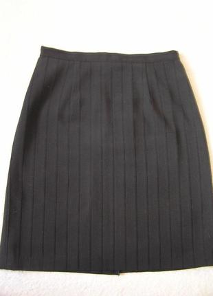 Классическая прямая черная юбка