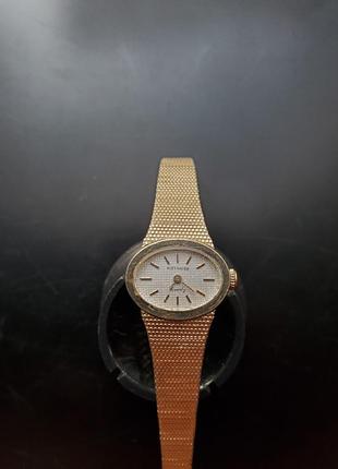 Wittnauer quartz оригінальний жіночій годинник у позолоті