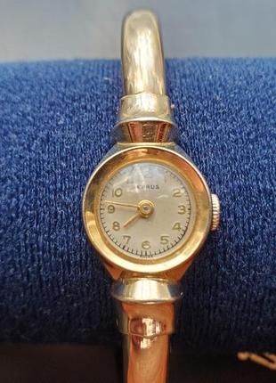 Швейцарський механічний жіночій годинник benrus