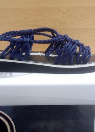 Синие сандалии босоножки веревки
