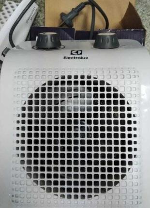 Тепловентилятор, обогреватель Electrolux EFH/S-1120 2 кВт почт...