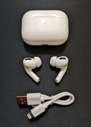 Bluetooth навушники схожі на AirPods