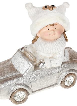 Декоративная фигура на серебристой машине Девочка в шапке Сова...