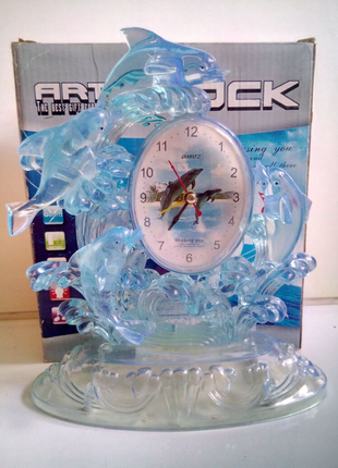 Часы настольные кварцевые с будильником "Дельфины"