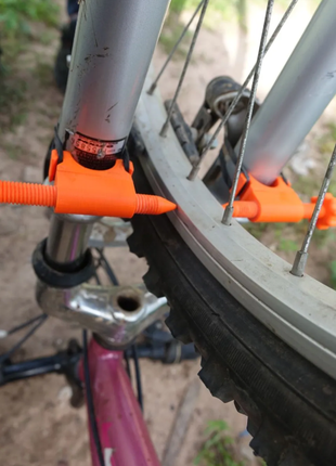 Инструмент для правки, центровки обод велосипедного колеса