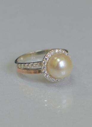 Серебряное кольцо с жемчугом и золотыми пластинами