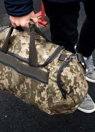 Чоловіча спортивна сумка дорожня камуфляжна військова для поїз...