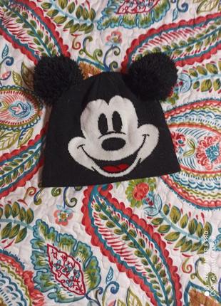 Теплая шапка с бубонами mikki mouse