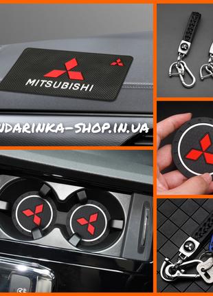Комплект Mitsubishi (Міцубісі) Брелок та антиковзкі килимки в ...
