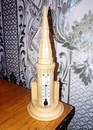 Термометр в виде башни замка. Декоративный