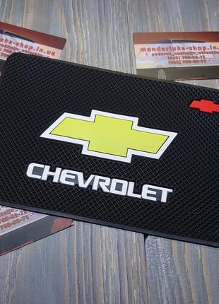 Антискользящий коврик на панель авто Chevrolet (Шевроле)