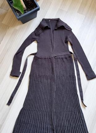 Неимоверное вязаное платье макси на запах теплое стильное
