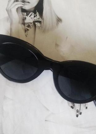 Солнцезащитные очки в стиле кошачий глаз в широкой оправе