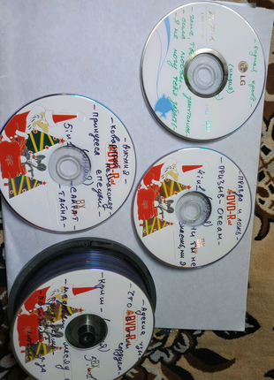 DVD диски із записом.В асортименті бойовики,серіали,Ігри.