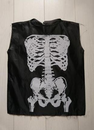 Скелет на хеллоуін