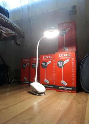 LED-світильник настільний Luxel 6W вккумуляторный,на батарее
