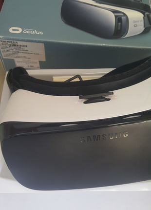 Samsung Gear VR окуляри віртуальної реальності