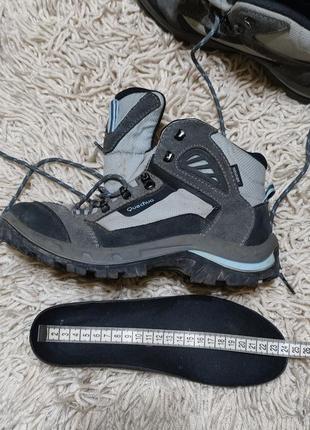 Трекінгові черевички фірми quechua.38 розмір.ідеальний стан