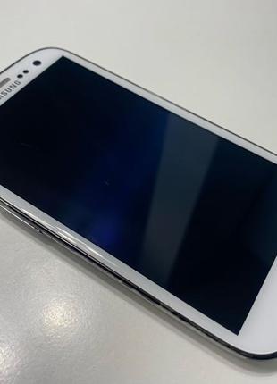 Samsung Galaxy S3 (GT-I9300i) 1/16Gb/Не включається/