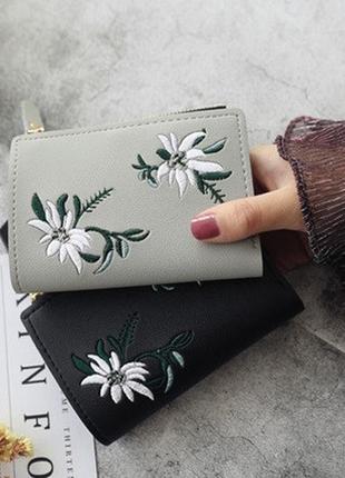 Женский мини кошелек с вышивкой цветочками, маленький портмоне...