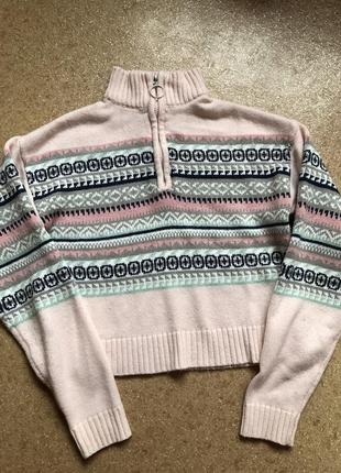 Модний светр із кільцем