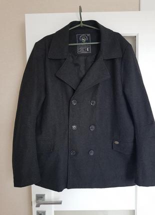 Якісне чоловіче пальто з шерстю archive