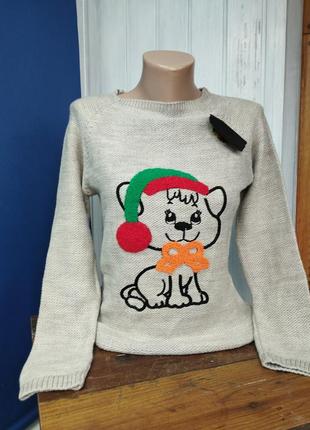 Женский джемпер с вышивкой кошечки теплый новогодний свитер