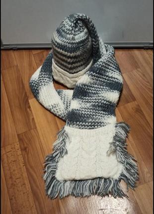 В'язаний жіночий шапка-шарф 250грн