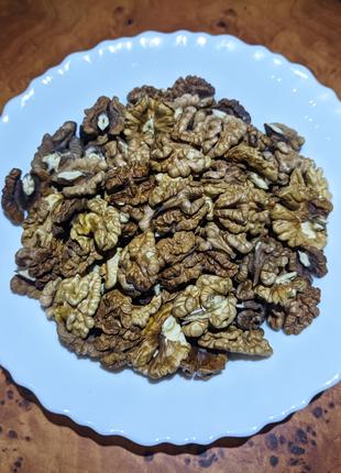 Орехи грецкие домашние чищеные, "бабочка", половинки цена за 1кг