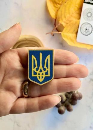 Дерев'яний значок «герб україни»