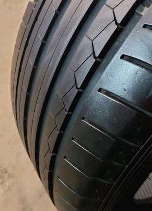 Пара 245/45 r18 Dunlop SP sport Maxx GT RUNFLAT