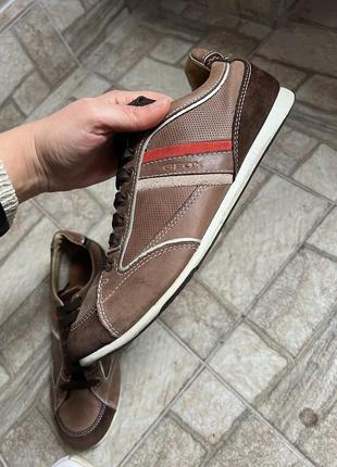 Шкіряні кросівки geox 44 розмір. коричневі кросівки