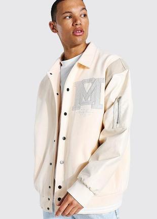 Бомбер boohoo tall om harrington varsity jacket