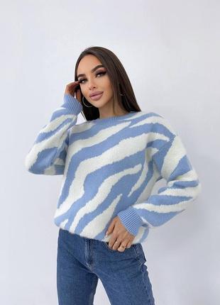 В’язаний жіночий светр