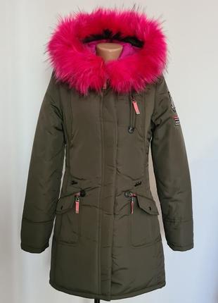 Зимова куртка парка з рожевим хутром
