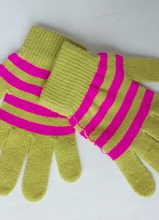 Перчатки на дівчинку 4-6 років. рукавички