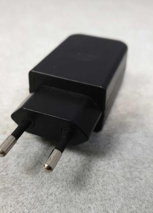 Заряднее устройство Б/У Сетевой адаптер USB