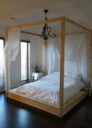 Ліжко з масиву натурального дерева під любий розмір матрасу