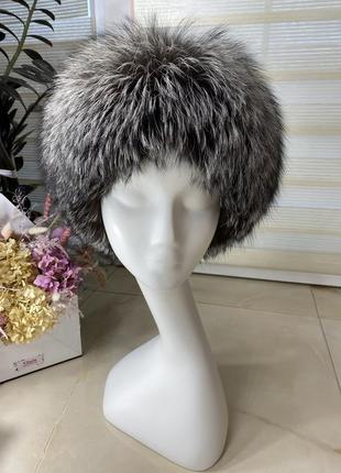 Жіноча шапка з хутра чорнобурки